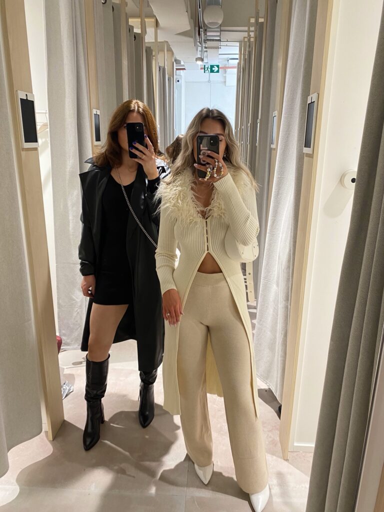 AW22 Bloggers - Two Girls