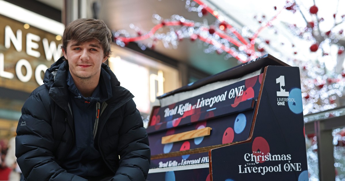 Brad Kella at Liverpool ONE