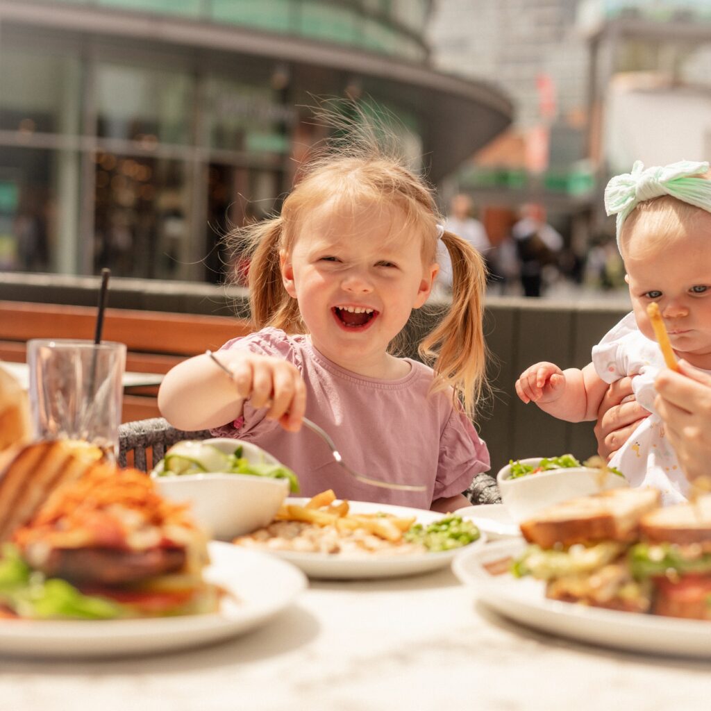 Places to eat with kids sales