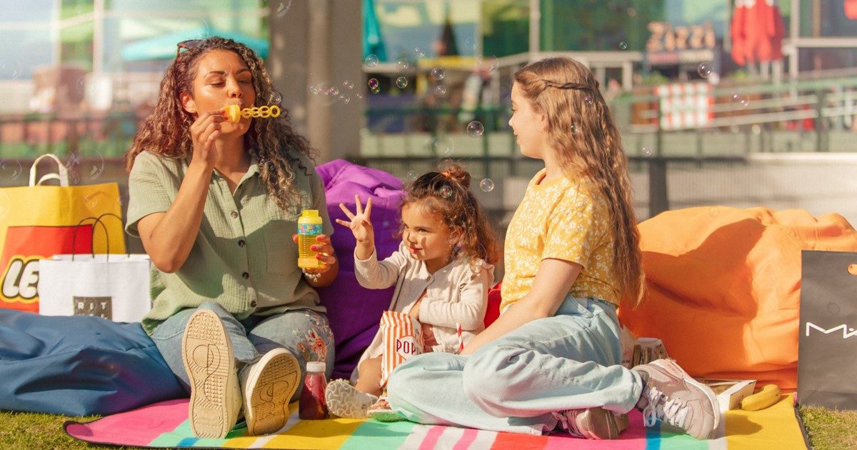 Summer-Family.jpg
